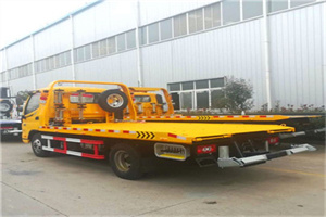 潢川附近拖车救援搭电